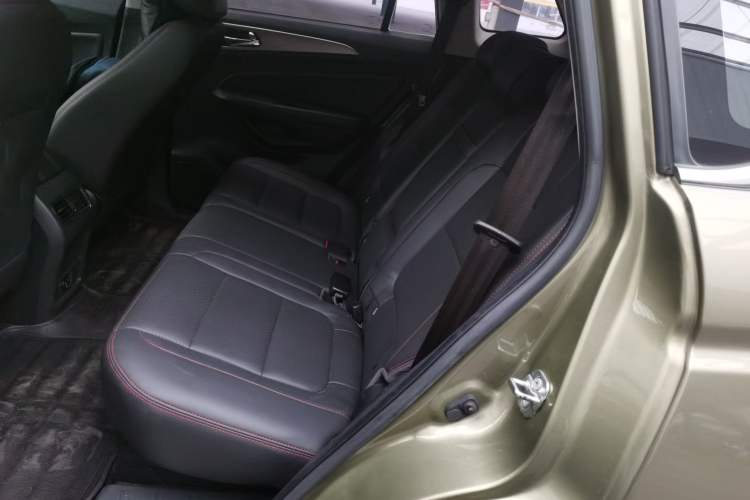 Used CHANGAN CS75 2016 1.8T Automatic Elite Model China V Standard Left Rear Seat