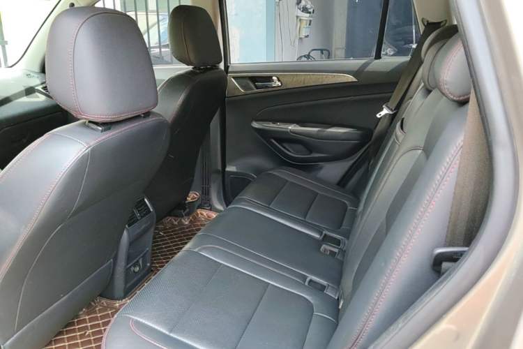 Used CHANGAN CS75 2016 1.8T Automatic Elite Model China V Standard Left Rear Seat