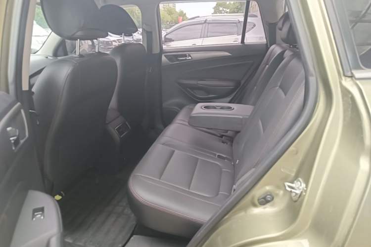 Used CHANGAN CS75 2016 1.8T Automatic Elite Model China IV Standard Left Rear Seat