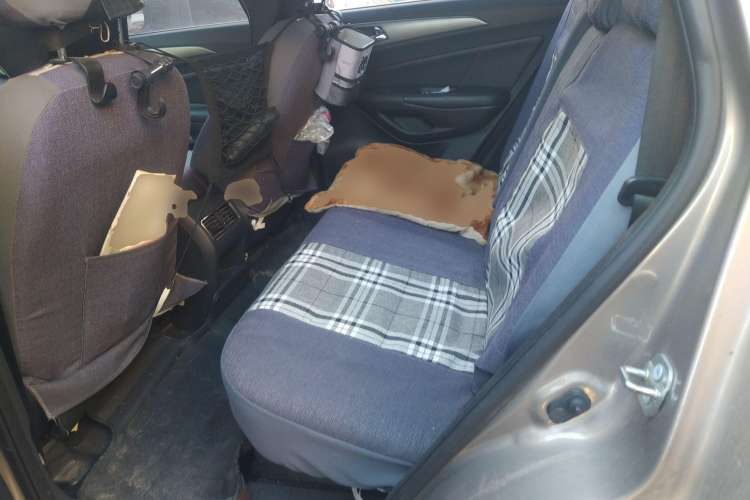 Used CHANGAN CS75 2016 2.0L Manual Leading Version China IV Standard Left Rear Seat