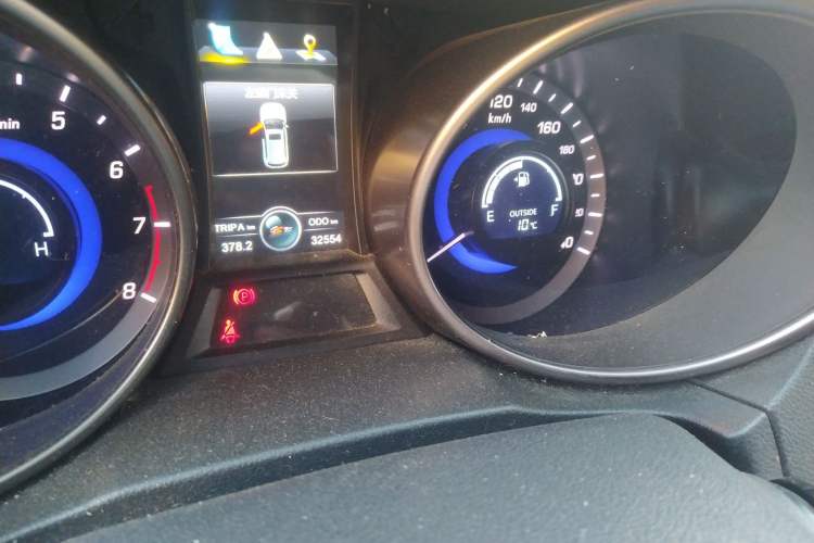 Used CHANGAN CS75 2016 2.0L Manual Leading Version China IV Standard Odometer Close Up