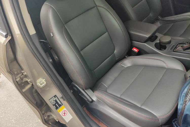 Used CHANGAN CS75 2016 1.8T Automatic Elite Model China V Standard Right Front Seat