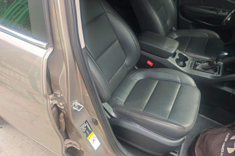 Used CHANGAN CS75 2016 1.8T Automatic Elite Model China V Standard Right Front Seat