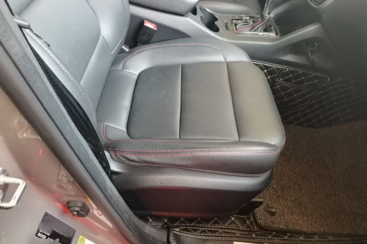 Used CHANGAN CS75 2016 1.8T Automatic Elite Model China V Standard Right Front Seat