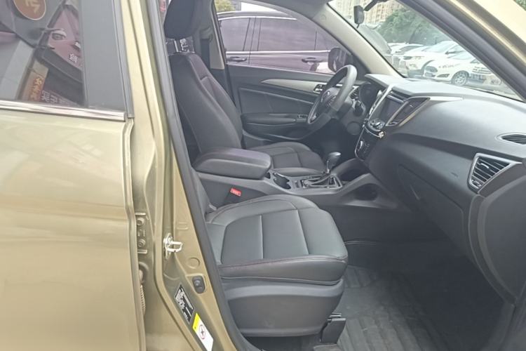 Used CHANGAN CS75 2016 1.8T Automatic Elite Model China IV Standard Right Front Seat
