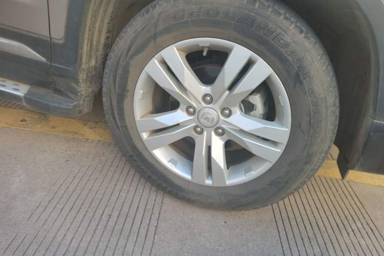 Used CHANGAN CS75 2016 1.8T Automatic Elite Model China V Standard Right Front Wheel Hub