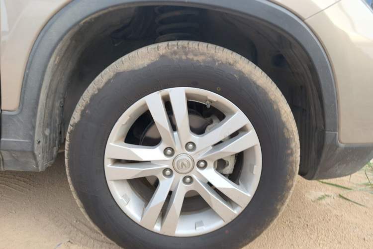 Used CHANGAN CS75 2016 1.5T Manual FENGSHANG Model Right Front Wheel Hub