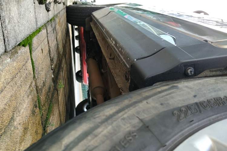 Used CHANGAN CS75 2016 1.8T Automatic Elite Model China V Standard Right Side Sill
