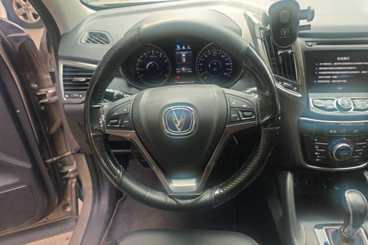 Used CHANGAN CS75 2016 1.8T Automatic Elite Model China V Standard Steering Wheel