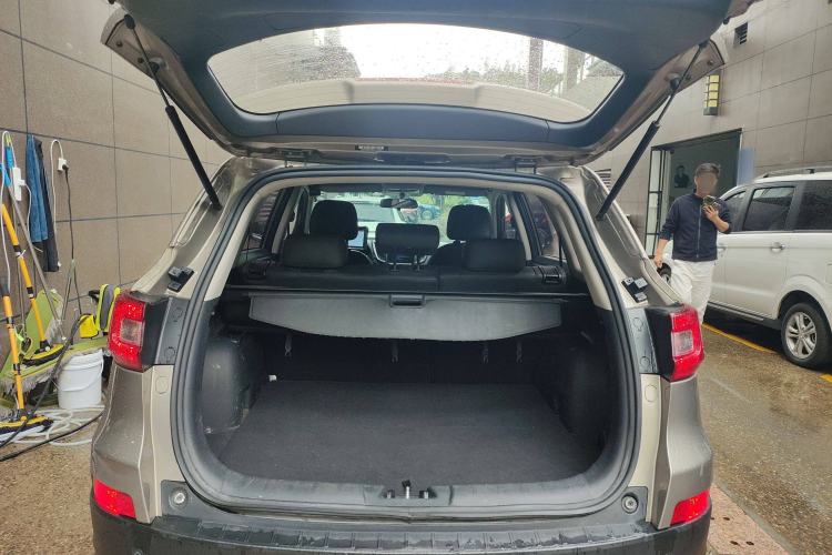 Used CHANGAN CS75 2016 1.8T Automatic Elite Model China V Standard Trunk