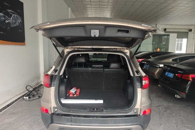Used CHANGAN CS75 2016 2.0L Manual Luxury Version China V Standard Trunk