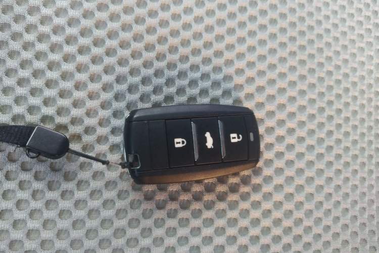 Used CHANGAN CS75 2016 2.0L Manual Leading Version China IV Standard Vehicle Key