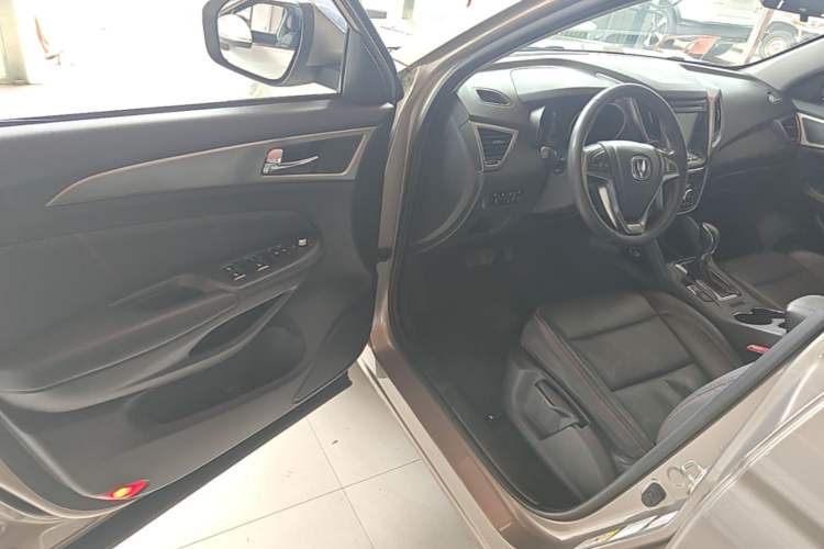 Used CHANGAN CS75 2016 1.8T Automatic Elite Model China V Standard Driver Seat