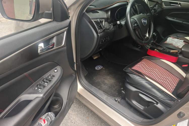 Used CHANGAN CS75 2016 1.8T Automatic Elite Model China V Standard Driver Seat