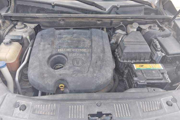 Used CHANGAN CS75 2016 2.0L Manual Luxury Version China IV Standard Engine Bay
