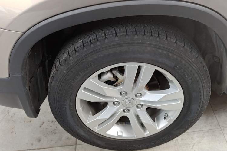 Used CHANGAN CS75 2016 1.8T Automatic Elite Model China IV Standard Exterior 5