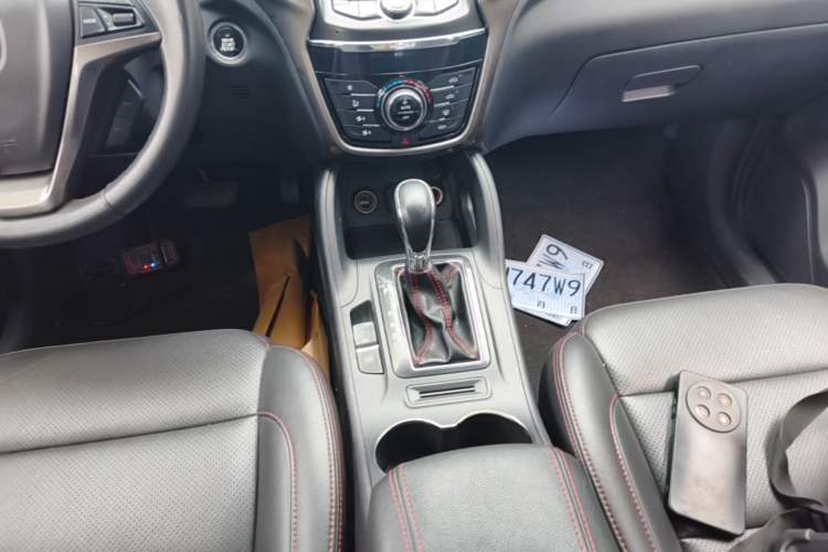 Used CHANGAN CS75 2016 1.8T Automatic Elite Model China V Standard Gear Lever