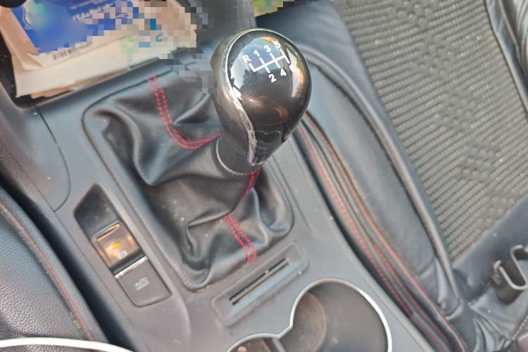 Used CHANGAN CS75 2016 2.0L Manual Luxury Version China V Standard Gear Lever
