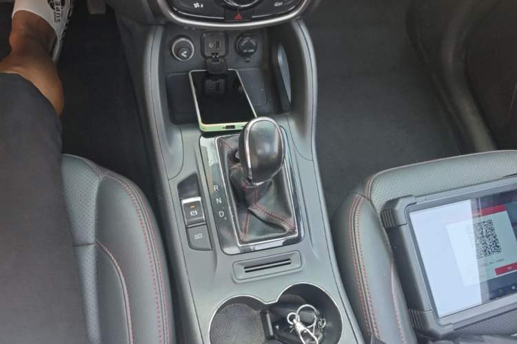 Used CHANGAN CS75 2016 1.8T Automatic Elite Model China V Standard Gear Lever