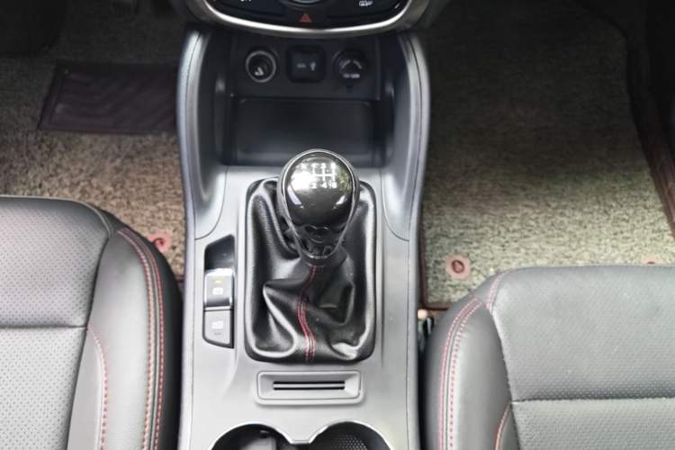 Used CHANGAN CS75 2016 2.0L Manual Luxury Version China V Standard Gear Lever