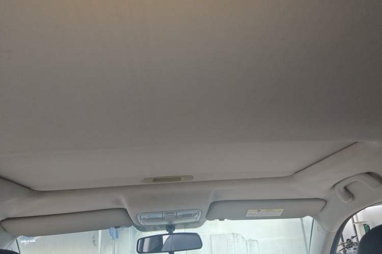Used CHANGAN CS75 2016 2.0L Manual Luxury Version China IV Standard Headliner
