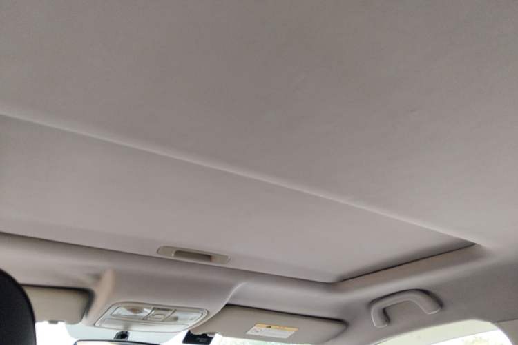 Used CHANGAN CS75 2016 2.0L Manual Luxury Version China IV Standard Headliner