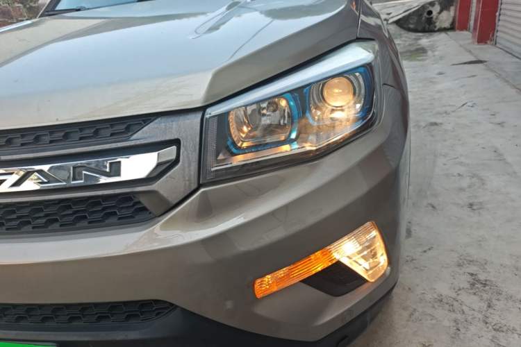 Used CHANGAN CS75 2016 1.8T Automatic Elite Model China V Standard Left Front Headlight