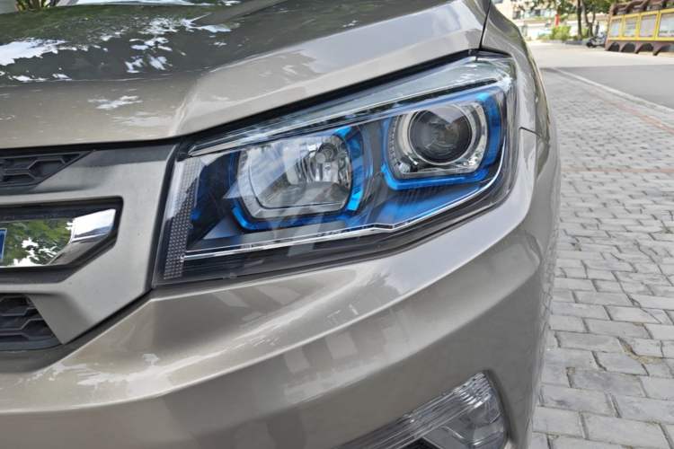 Used CHANGAN CS75 2016 2.0L Manual Luxury Version China V Standard Left Front Headlight