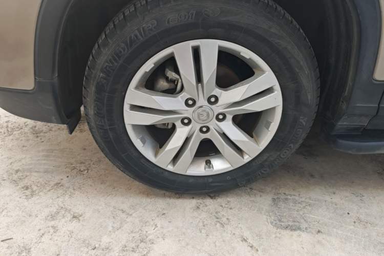 Used CHANGAN CS75 2016 1.8T Automatic Elite Model China V Standard Left Front Wheel Hub
