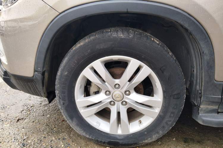 Used CHANGAN CS75 2016 2.0L Manual Luxury Version China IV Standard Left Front Wheel Hub