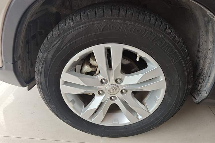 Used CHANGAN CS75 2016 1.8T Automatic Elite Model China V Standard Left Front Wheel Hub