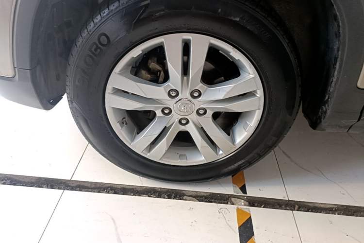 Used CHANGAN CS75 2016 1.8T Automatic Elite Model China V Standard Left Front Wheel Hub