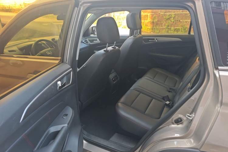 Used CHANGAN CS75 2016 1.8T Automatic Elite Model China V Standard Left Rear Seat