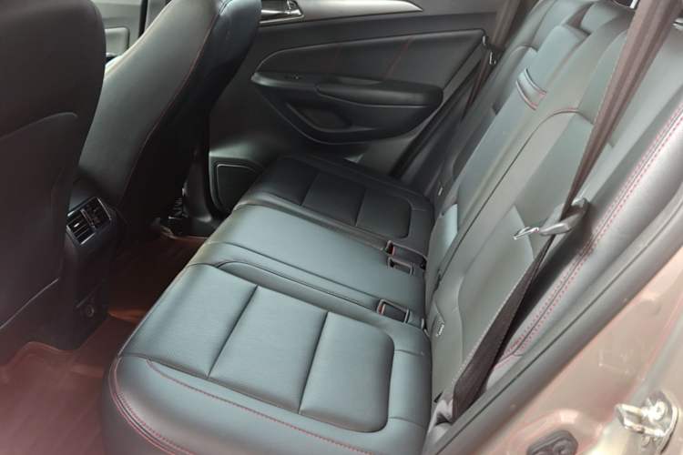 Used CHANGAN CS75 2016 1.8T Automatic Elite Model China IV Standard Left Rear Seat