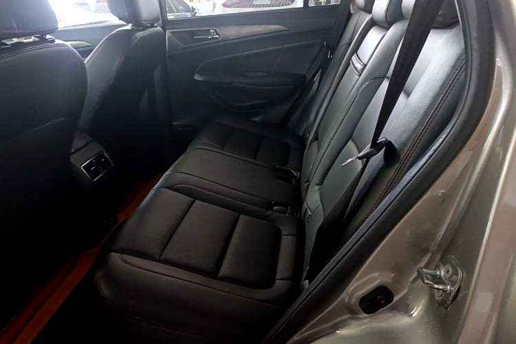 Used CHANGAN CS75 2016 1.8T Automatic Elite Model China V Standard Left Rear Seat