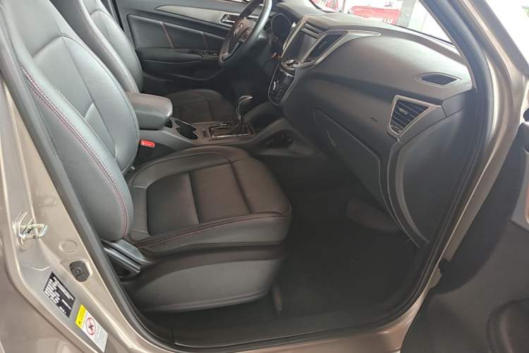 Used CHANGAN CS75 2016 1.8T Automatic Elite Model China V Standard Right Front Seat