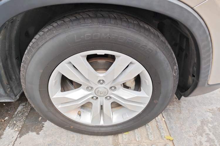 Used CHANGAN CS75 2016 1.8T Automatic Elite Model China V Standard Right Front Wheel Hub