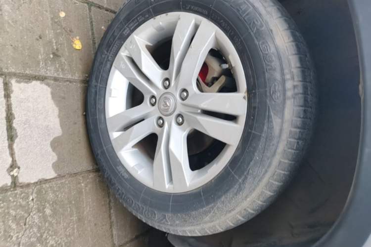 Used CHANGAN CS75 2016 1.8T Automatic Elite Model China V Standard Right Rear Wheel Hub