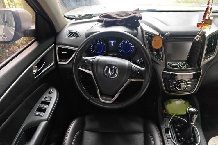 Used CHANGAN CS75 2016 2.0L Manual Luxury Version China IV Standard Steering Wheel