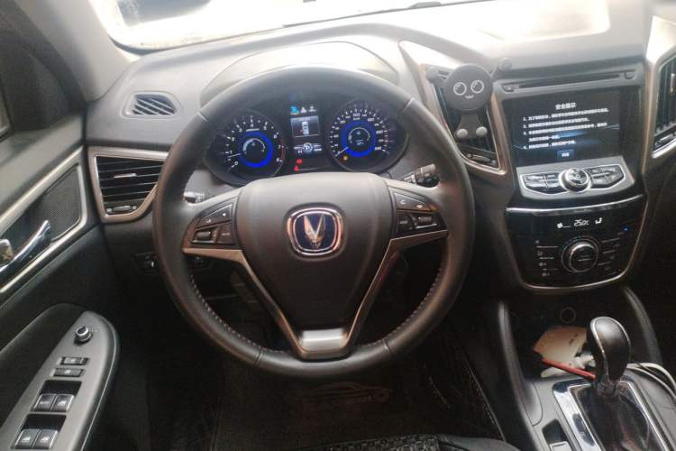 Used CHANGAN CS75 2016 1.8T Automatic Elite Model China IV Standard Steering Wheel