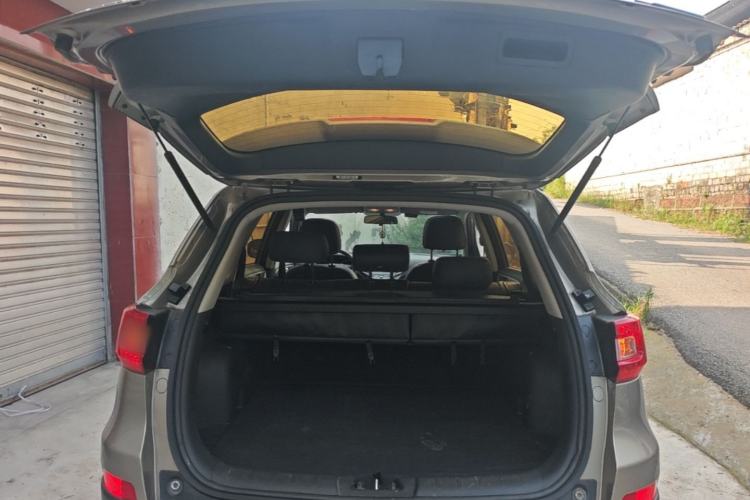 Used CHANGAN CS75 2016 1.8T Automatic Elite Model China V Standard Trunk