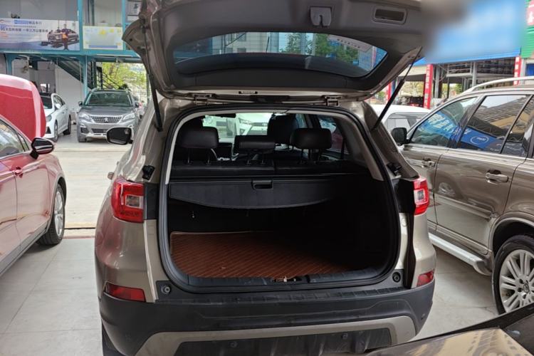 Used CHANGAN CS75 2016 1.8T Automatic Elite Model China IV Standard Trunk