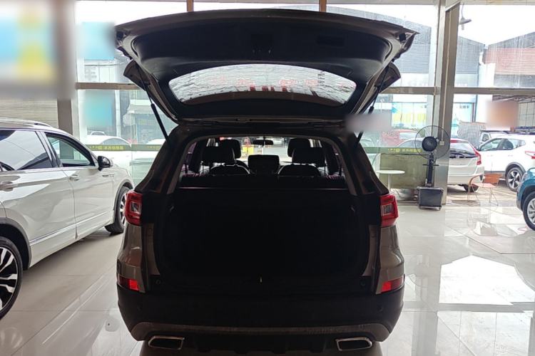 Used CHANGAN CS75 2016 1.8T Automatic Elite Model China V Standard Trunk
