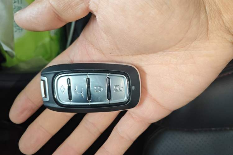Used CHANGAN CS75 2016 2.0L Manual Luxury Version China IV Standard Vehicle Key