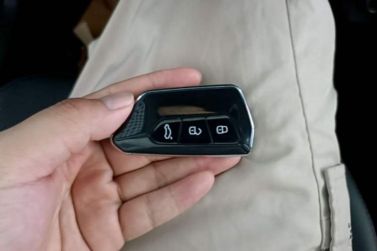 Used CHANGAN CS75 2016 1.8T Automatic Elite Model China V Standard Vehicle Key