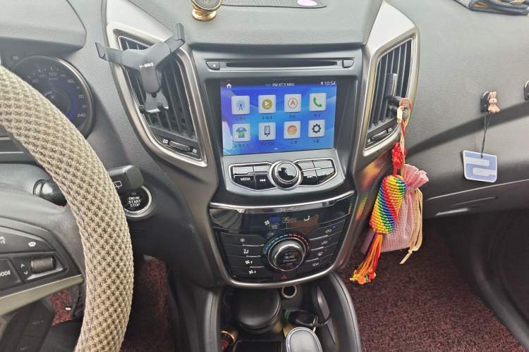 Used CHANGAN CS75 2016 1.8T Automatic Prestige Model China V Standard Audio And AC Panel