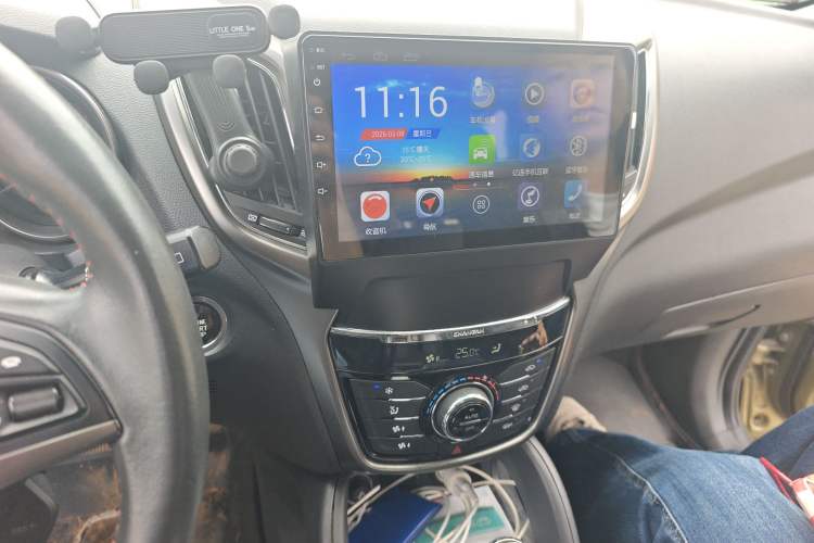 Used CHANGAN CS75 2016 1.8T Automatic Elite Model China IV Standard Audio And AC Panel