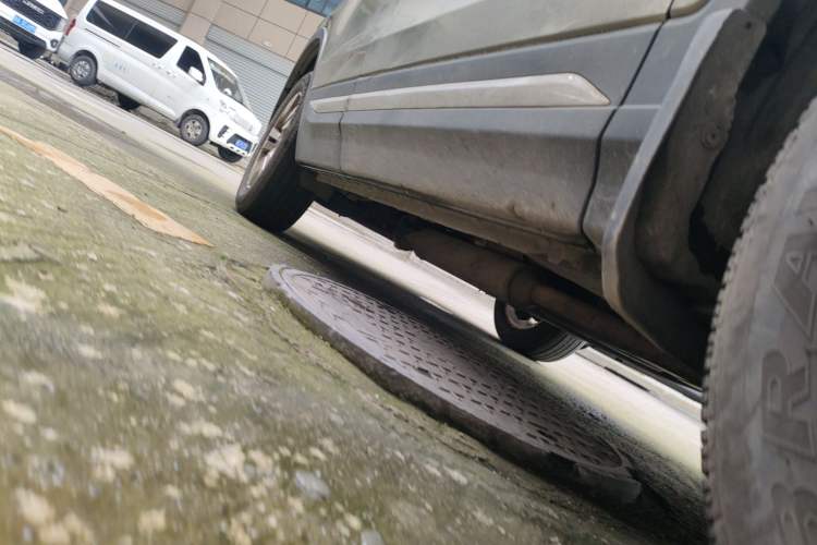 Used CHANGAN CS75 2016 1.5T Manual FENGSHANG Model Chassis Front Right