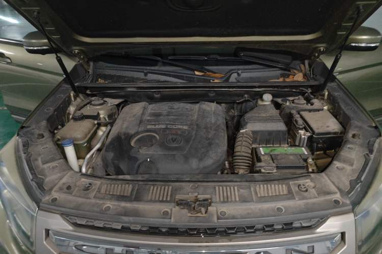 Used CHANGAN CS75 2016 1.8T Automatic Elite Model China IV Standard Engine Bay