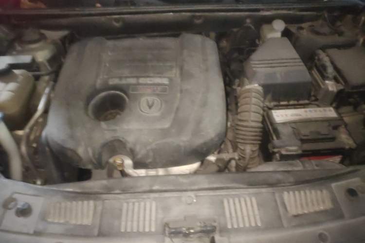 Used CHANGAN CS75 2016 1.8T Automatic Elite Model China V Standard Engine Bay